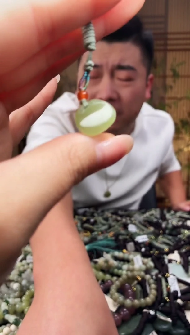 颈饰未镶嵌和田玉多样性发货，拍一发一
