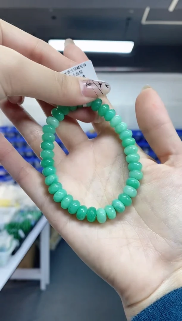 【闪购商品】翡翠手串未镶嵌多样性发其一颜色微差