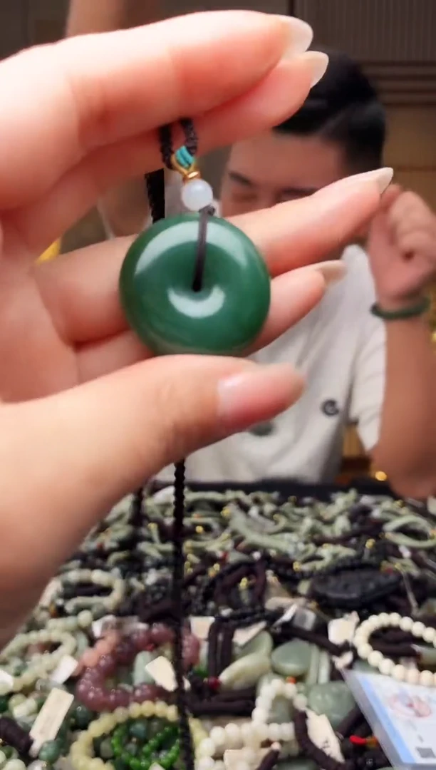 颈饰未镶嵌和田玉多样性发货，拍一发一