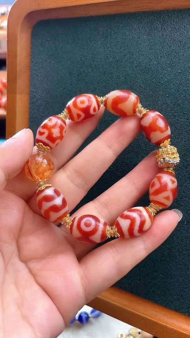 玛瑙/玉髓1未镶嵌        1