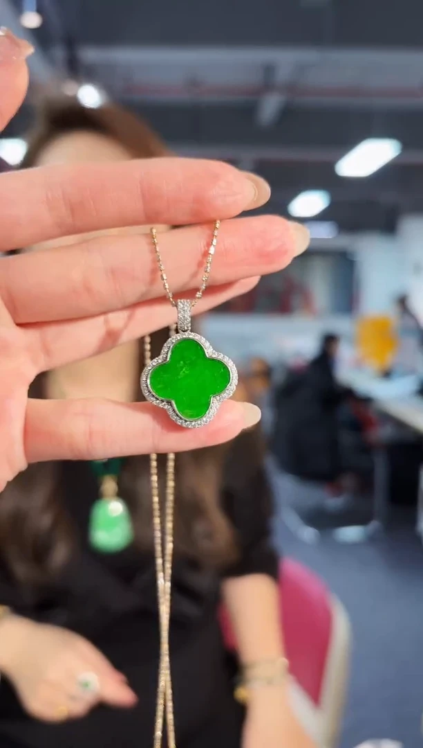 【闪购商品】翡翠吊坠(不含链)未镶嵌缅料A货/支持复检/一件