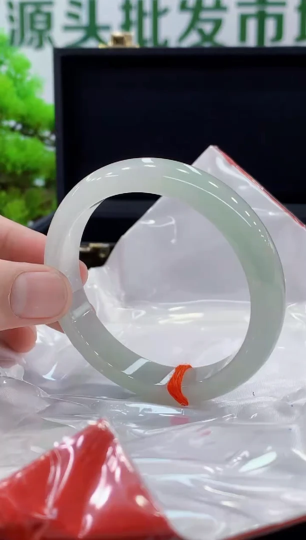 未镶嵌手镯翡翠翡翠手镯