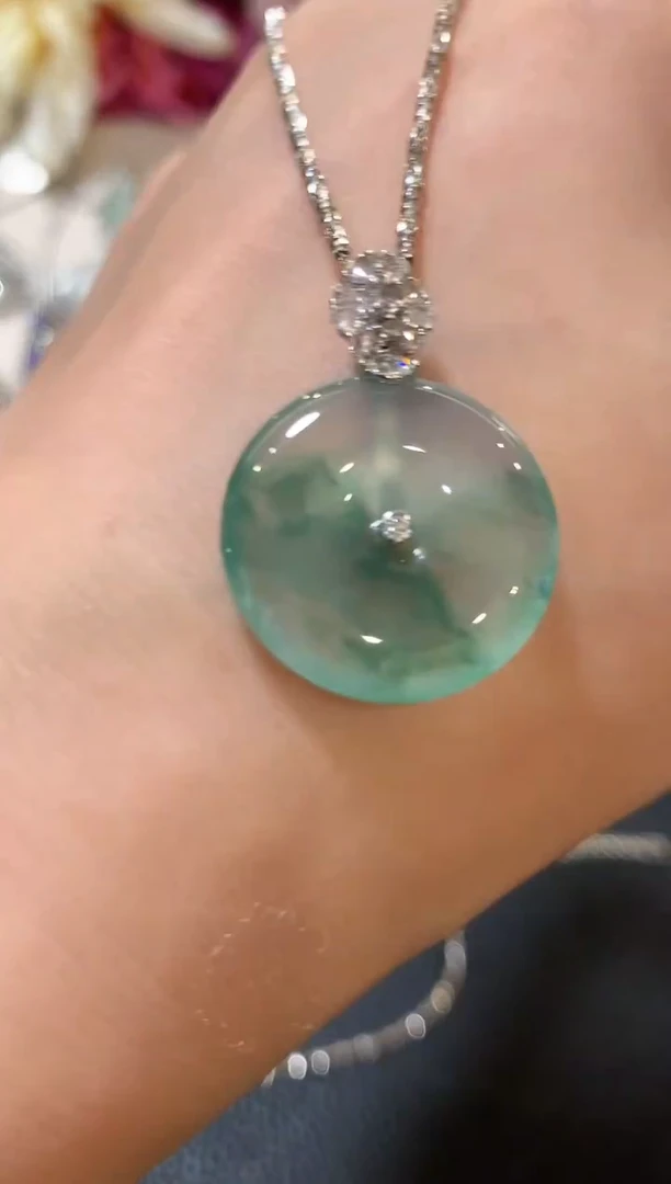 吊坠(不含链)18K金镶嵌翡翠z112