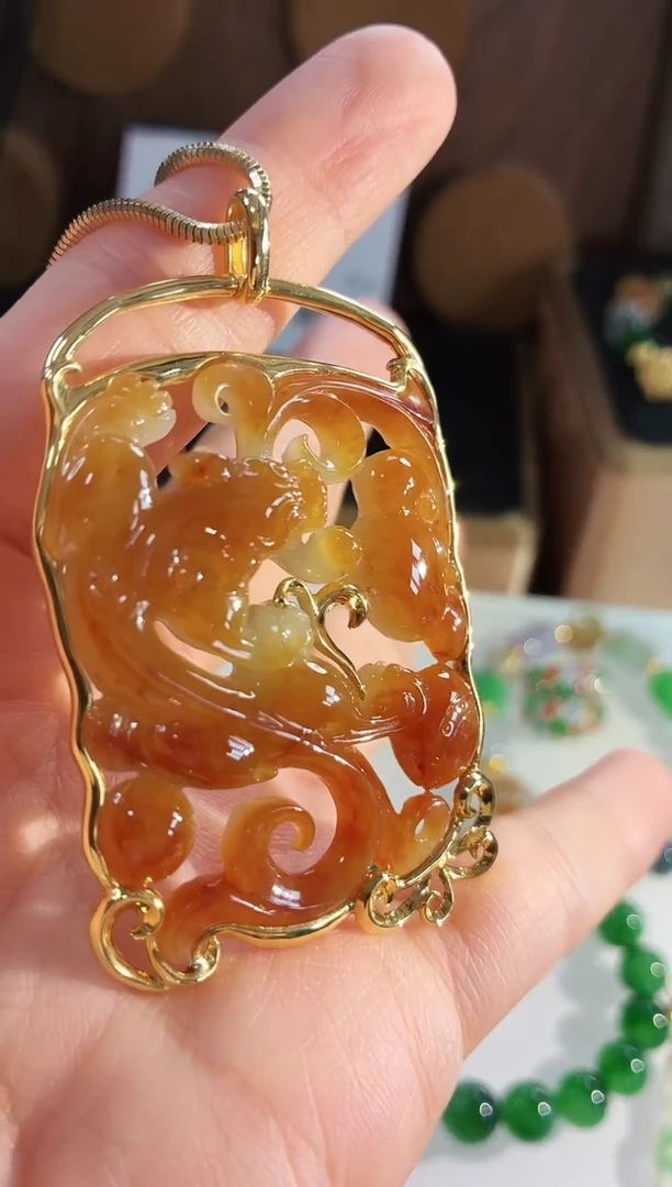 吊坠(不含链)18K金镶嵌翡翠吊坠