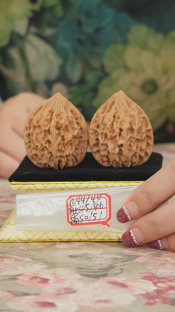 把件文玩核桃鸡心有修