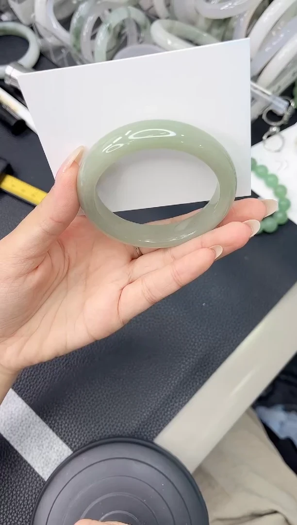 石英质玉手镯未镶嵌a35-54.5