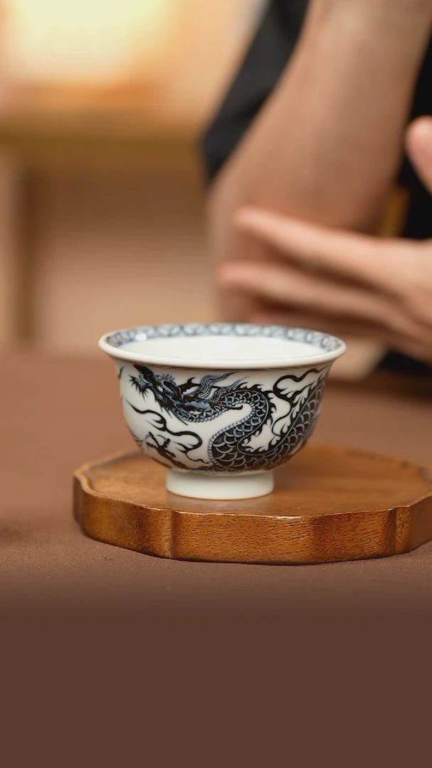 Q*景德镇元龙压手杯
