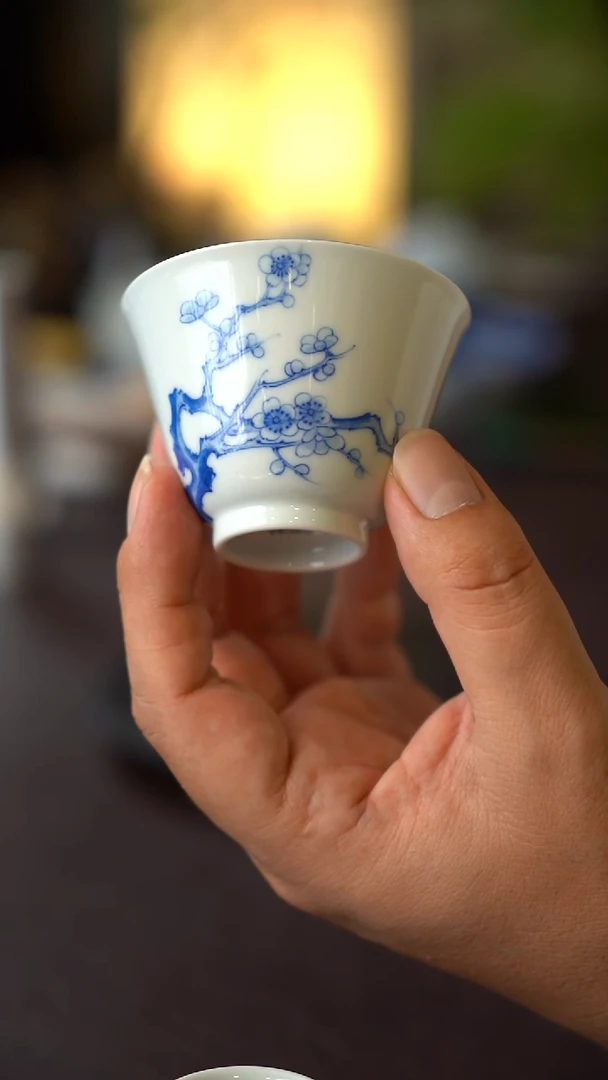 景德镇全手工手绘青花梅花铃铛杯