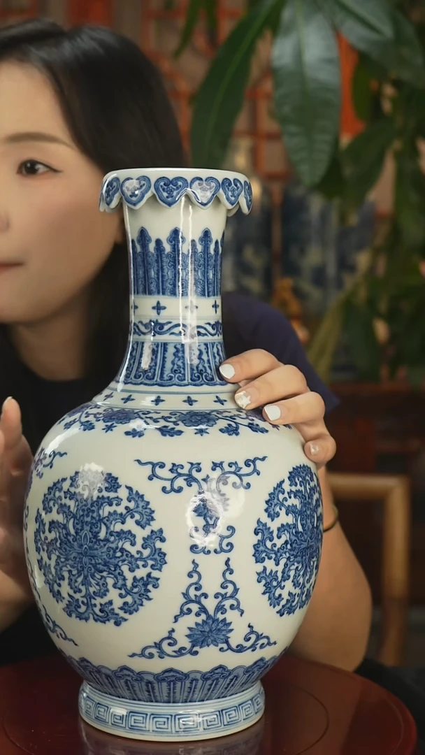 其他仿古瓷 青花赏瓶一只