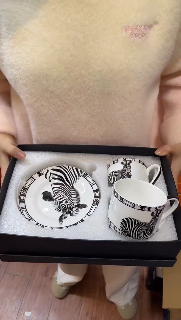 杯鸿辉家品牌瓷器，京东包邮！