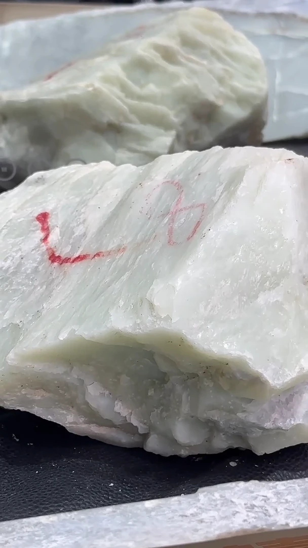 未镶嵌根据客户需求定制和田玉新疆和田玉于田料天然原石