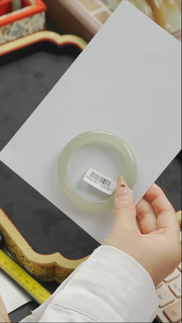 和田玉手镯未镶嵌56+