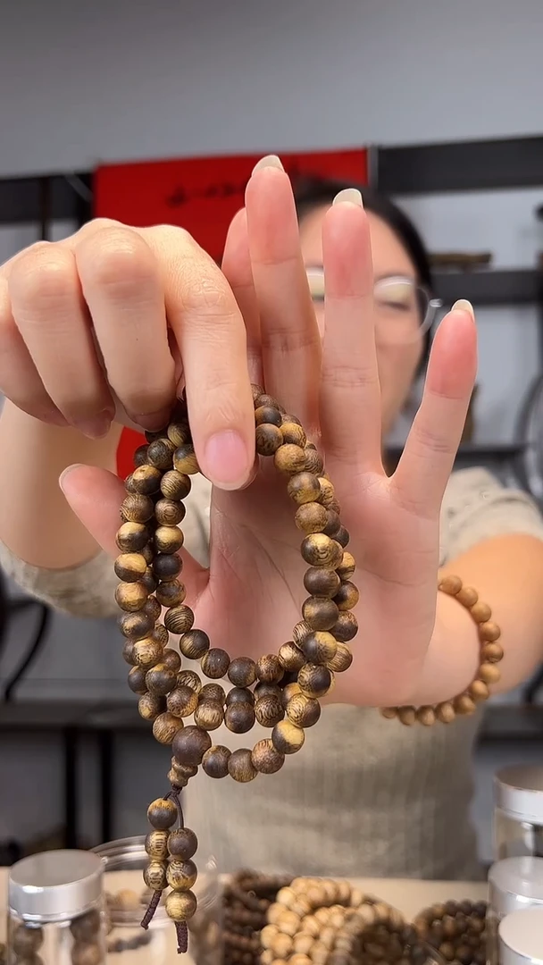 【闪购商品】沉香手串海南莺歌绿奇楠08多圈虫漏花珠