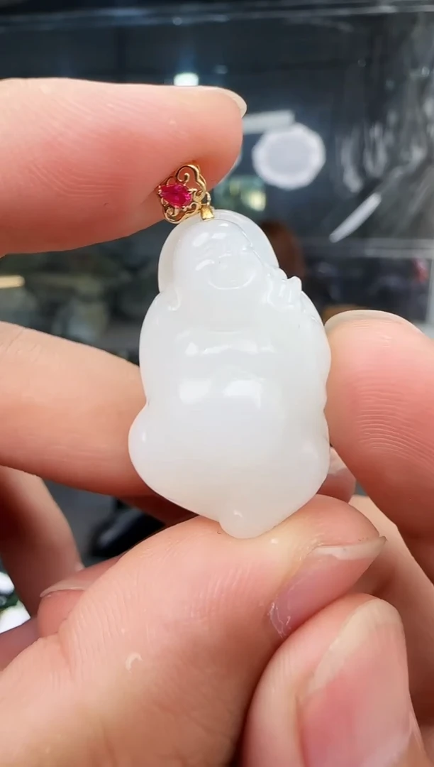 和田玉18K金镶嵌颈饰佛公