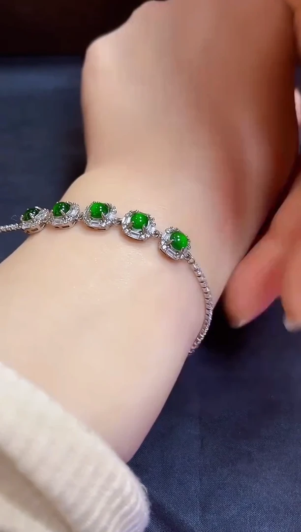 颈饰银S925镶嵌翡翠手链