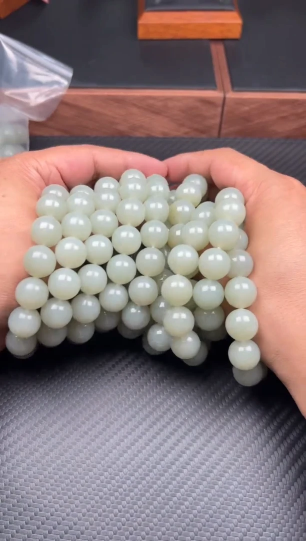 手串未镶嵌和田玉且末微色差近矿卡14M多样性发货拍一发一