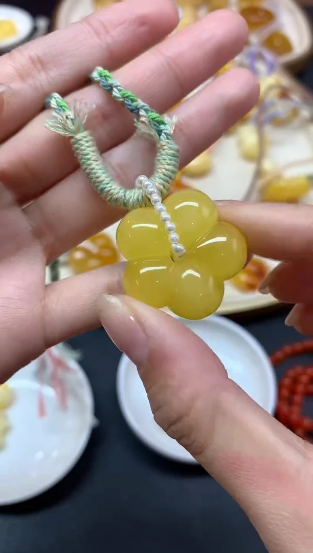 【闪购商品】蜜蜡裸石未镶嵌吊坠A217|999