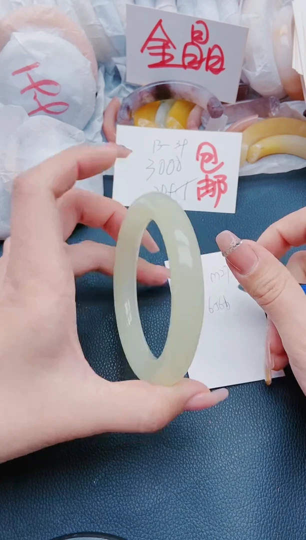 【闪购商品】石英质玉手镯未镶嵌M271-65-66