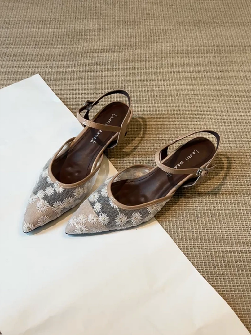 付小兮法式尖头刺绣小雏菊羊皮网纱气质包头凉鞋女夏季外穿配裙子