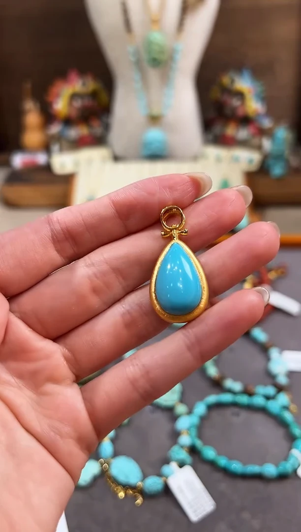 18K金镶嵌绿松石颈饰绿松石吊坠