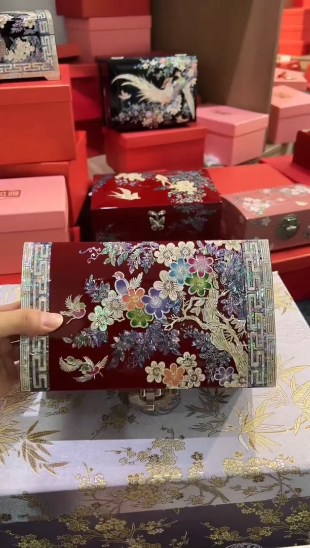 鱼锁绒布底·微瑕·弘贝雅螺钿漆器文化馆