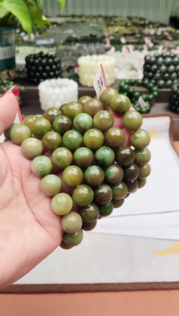 【闪购商品】和田玉手串未镶嵌纯天然和田玉俄碧14多样性发其一