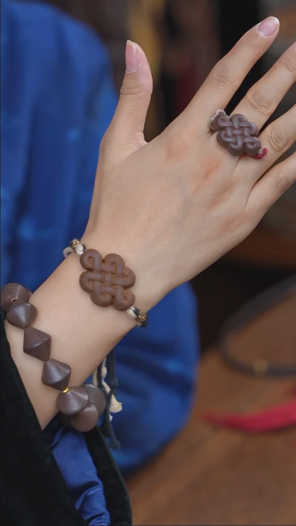 泥塑新生命之光大号中国结手牌福利（双十一福利）