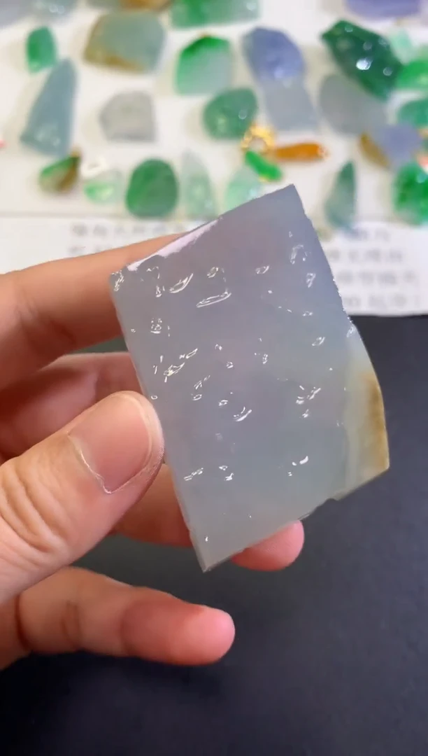 翡翠未镶嵌颈饰