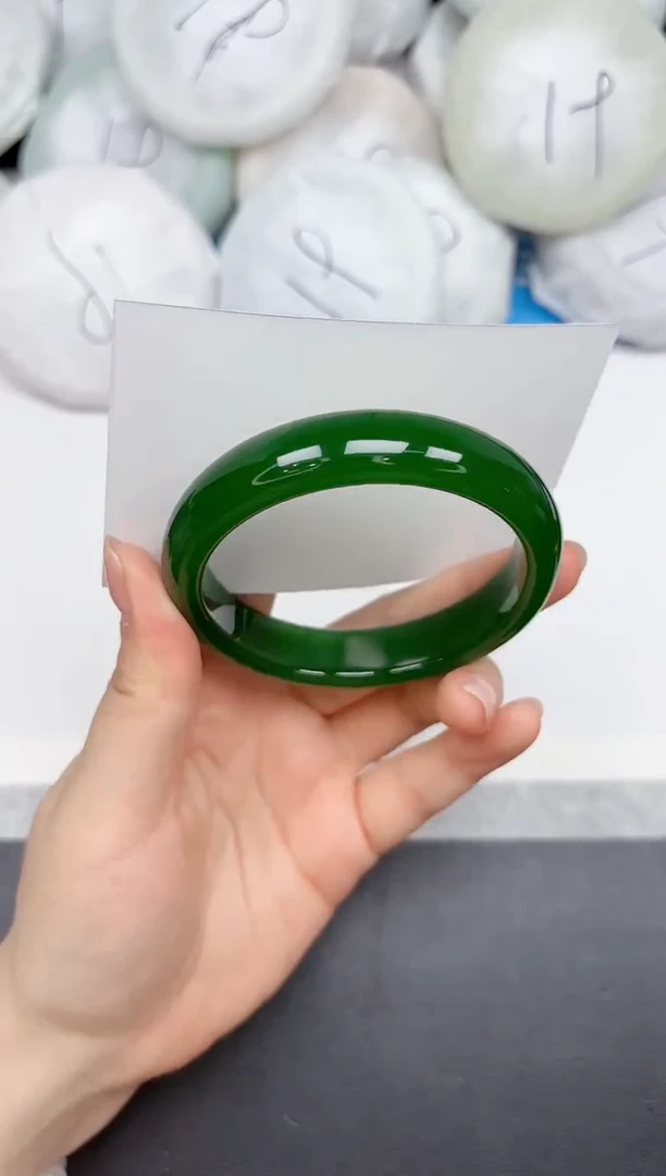 未镶嵌手镯石英质玉230/57.6