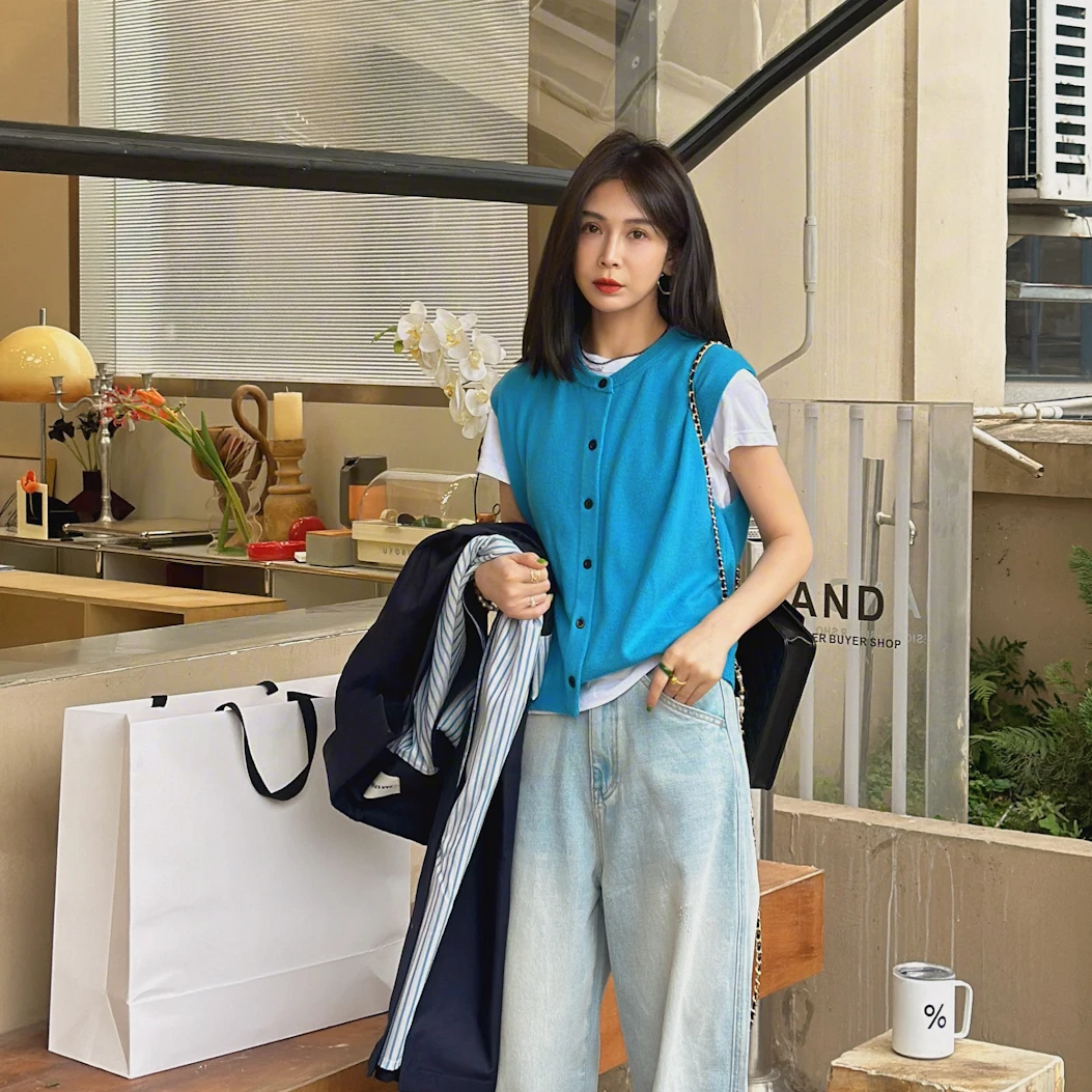 LYXZ x 大小与【薄荷露水】春季新款圆领黑纽扣针织马甲背心76396