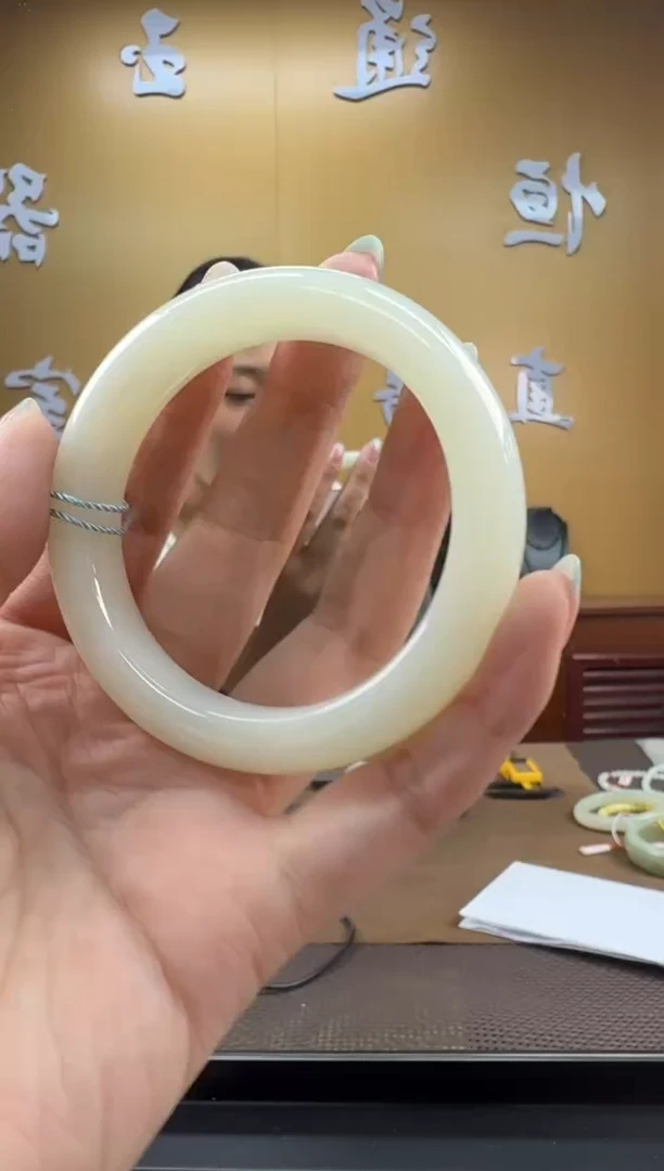 颈饰未镶嵌和田玉手镯58