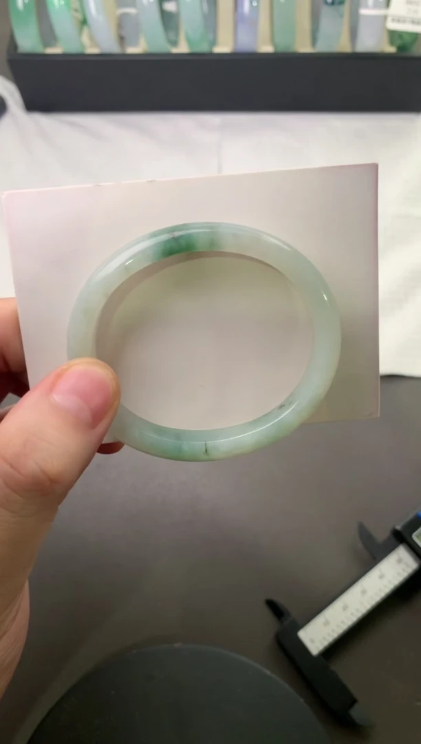 翡翠手镯（贵妃镯）未镶嵌54.6*10*6.6