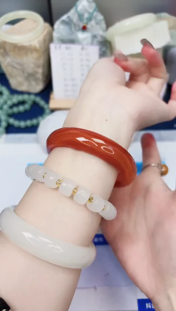 【闪购商品】石英质玉手镯未镶嵌281-玛瑙-圈口59