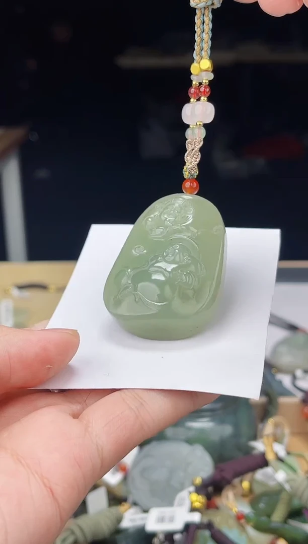 颈饰未镶嵌和田玉1