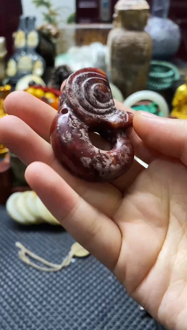 未镶嵌和田玉挂件猪龙