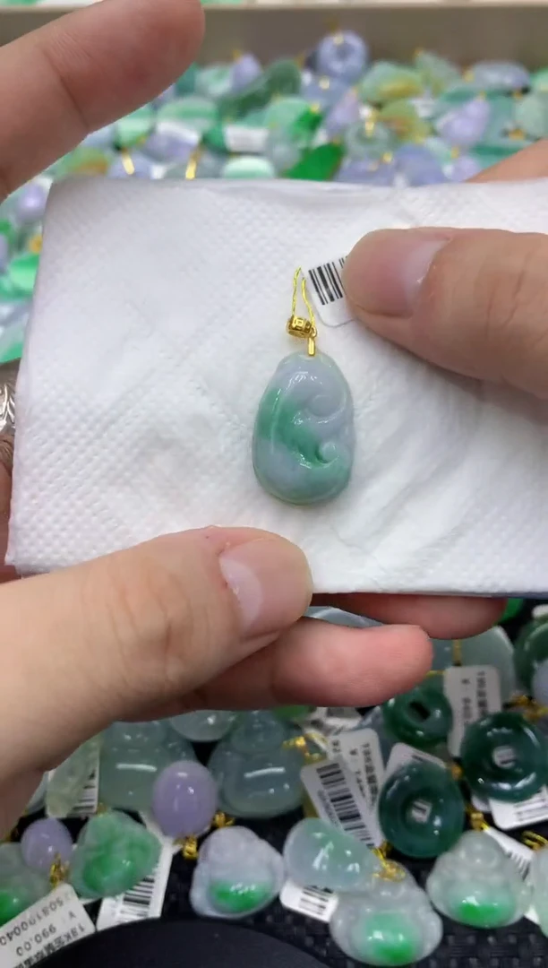 颈饰未镶嵌翡翠天然缅甸翡翠A货