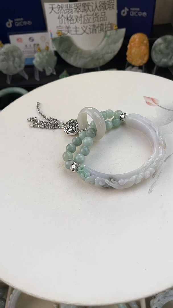 未镶嵌手链翡翠倔***草手工定制默认微瑕主播介绍为准