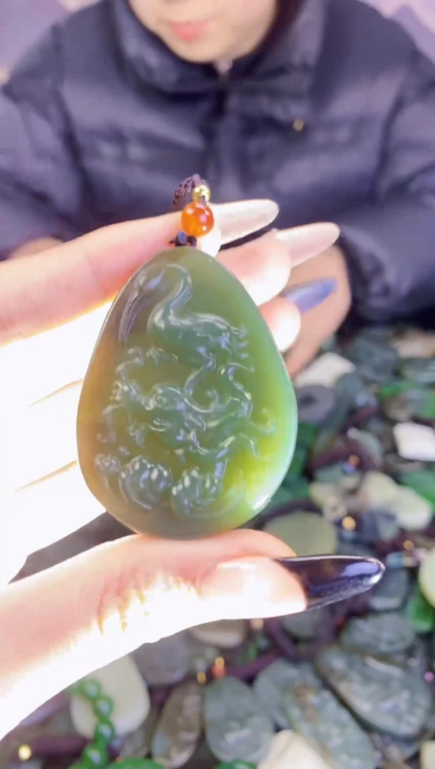 颈饰未镶嵌和田玉1