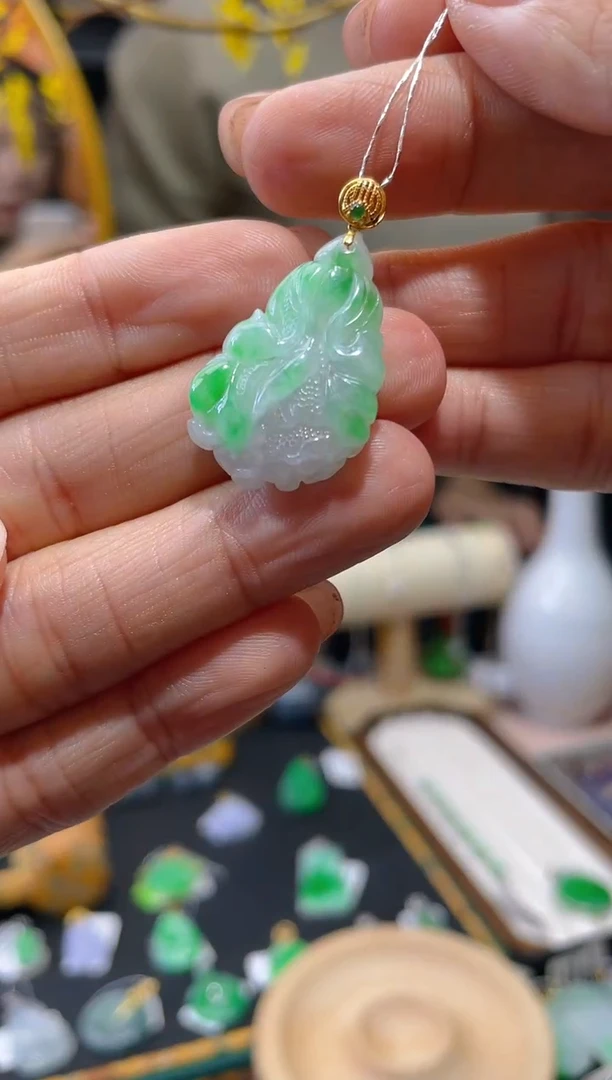 【闪购商品】翡翠颈饰18K金镶嵌假一赔三