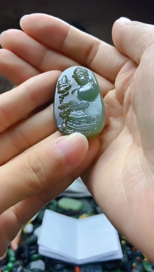 颈饰未镶嵌和田玉1