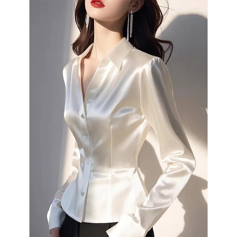 2025新款春游出行服装女爆款小众高级洋气时尚醋酸缎面掐腰衬衫女