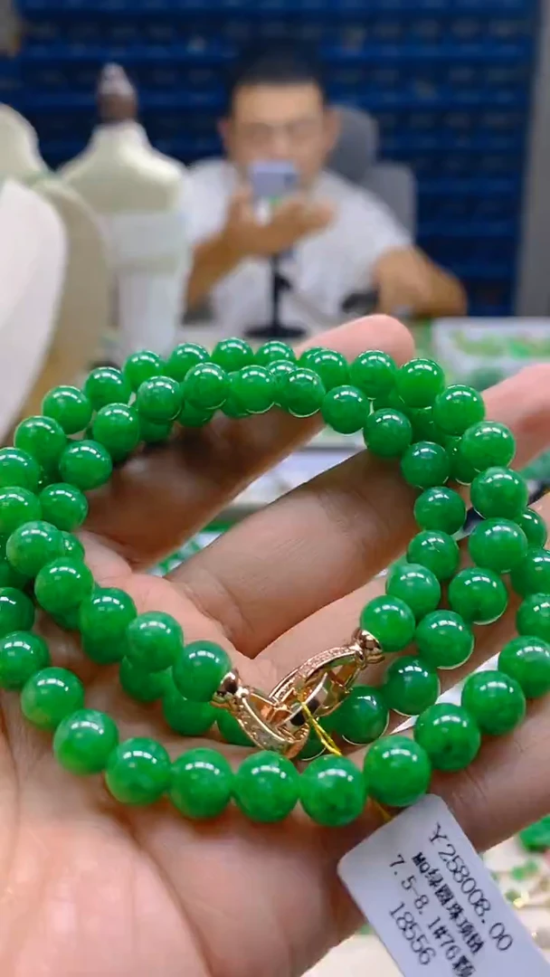 翡翠未镶嵌颈饰新号开播 全场乱卖