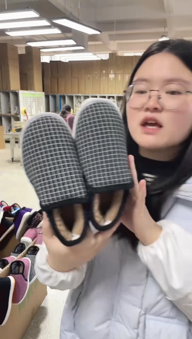 3-15黑格子棉鞋37码