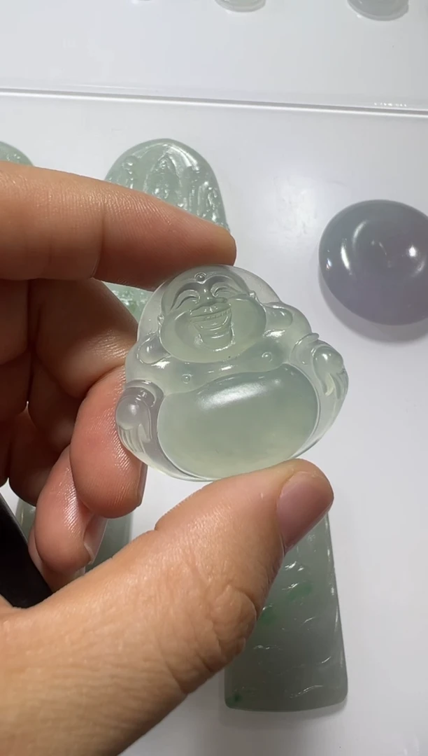 未镶嵌定制翡翠佛公