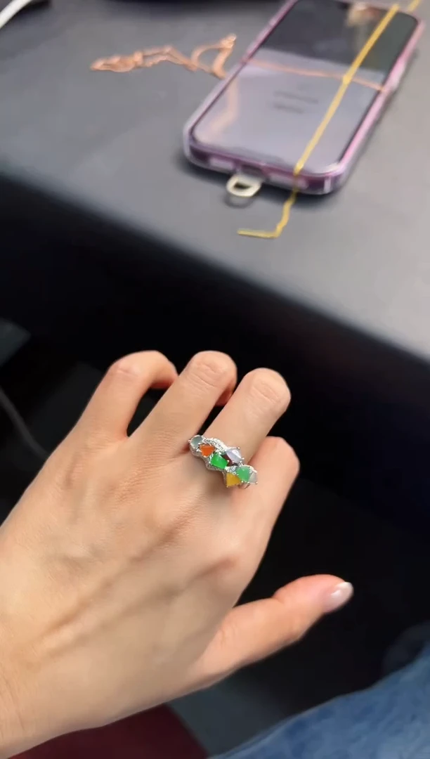 18K金镶嵌戒指翡翠KYAY1122-066