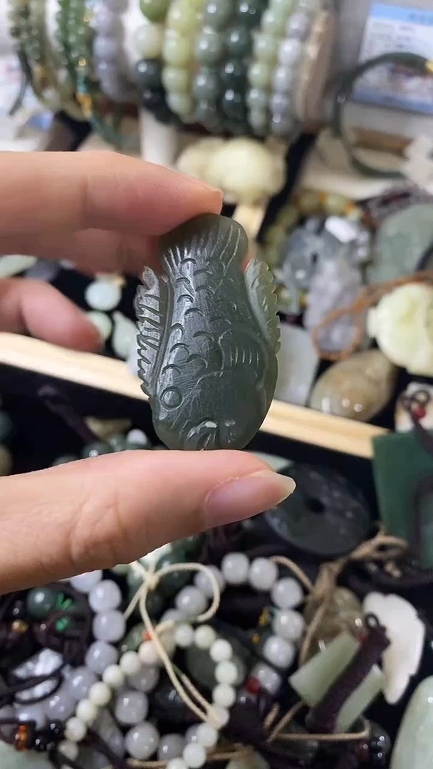 吊坠(赠链)未镶嵌和田玉77