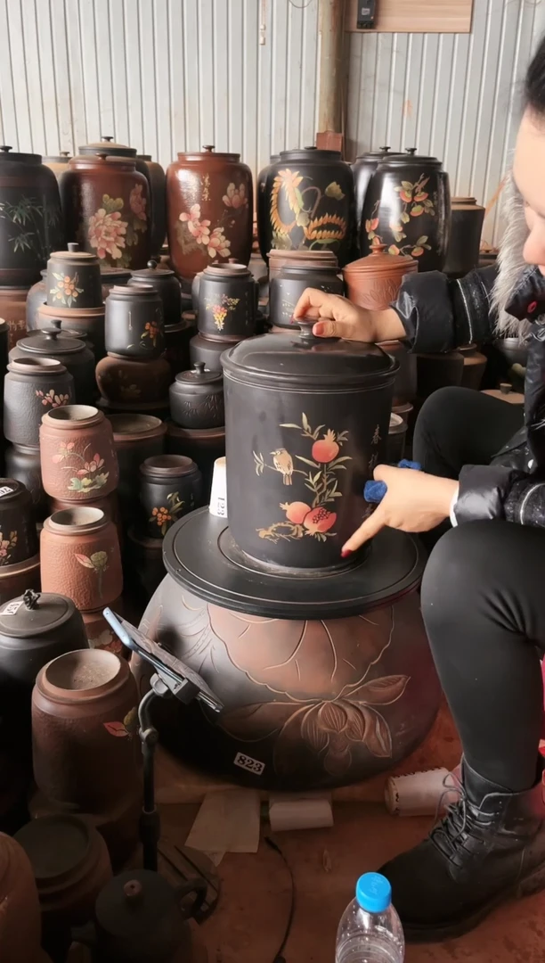 【闪购商品】壶瑕疵九饼彩填 盖子裂  123