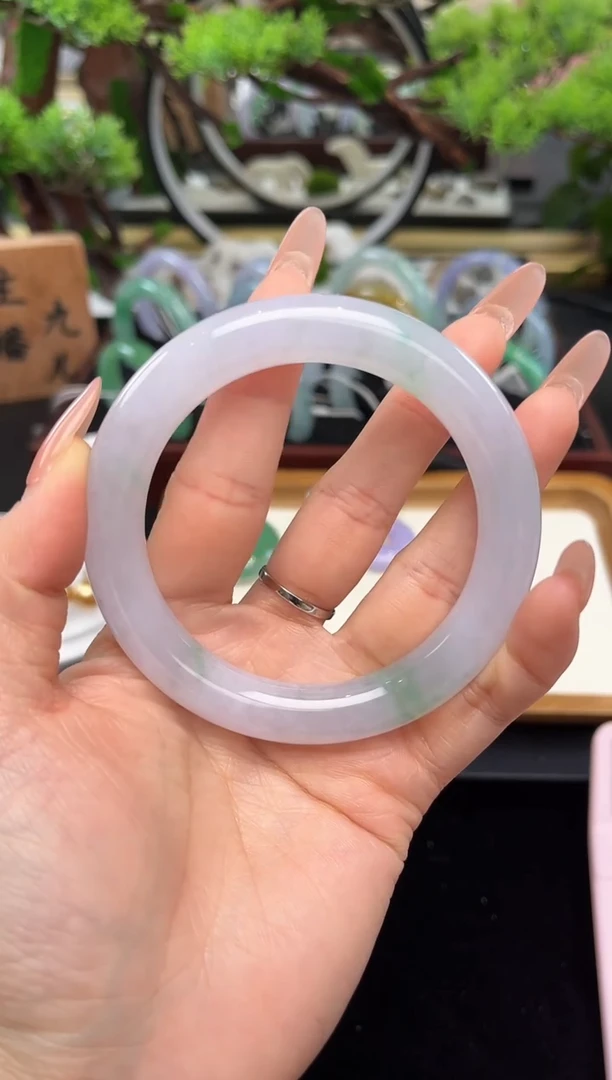 未镶嵌手镯翡翠手镯