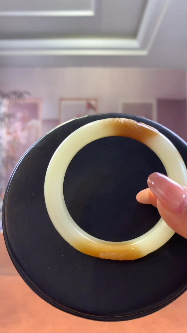 【闪购商品】和田玉手镯未镶嵌且末金山糖手镯53+