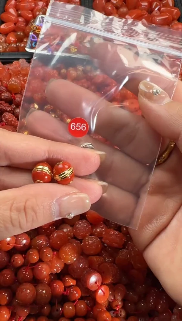 【闪购商品】南红玛瑙颈饰未镶嵌1